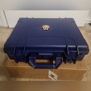 EMAYSPORIUM Premuim Blue Men's 30-Watch Storage Box with Gold Versace Design-NWT